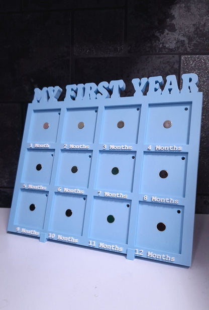 Ramă foto pentru primul an al bebelușului, set 12 magneți personalizați.